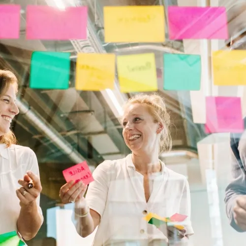 Product owners en scrum masters in één opleiding: een goed idee