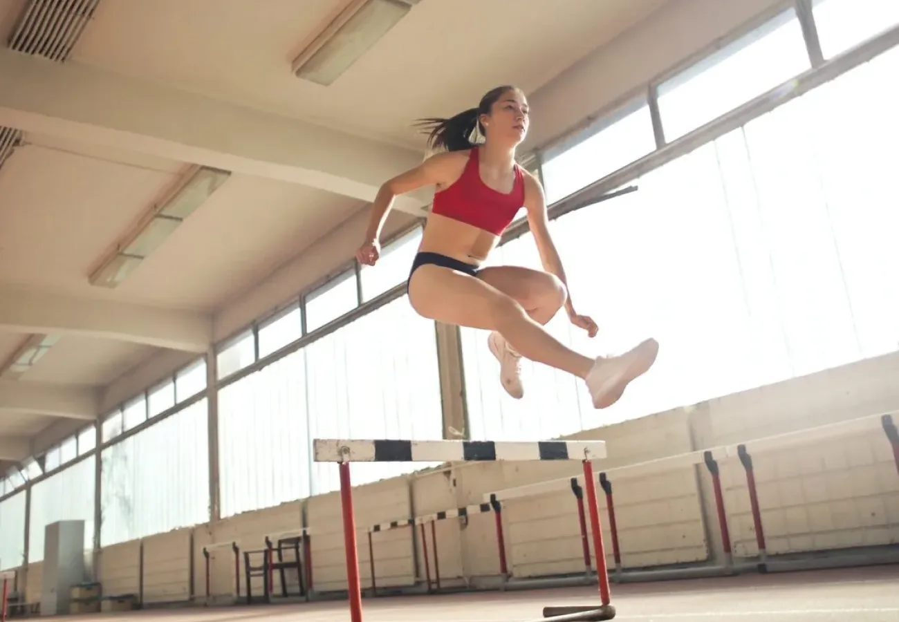 Photo of a woman jumped on obstacle 3764164 scaled